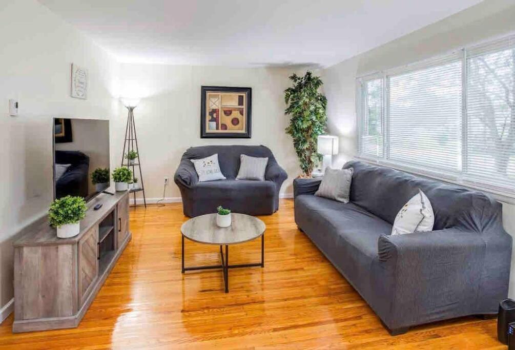 Amazing Ranch Mins Away From Airprt/Rit/Dwtn/Uofr Apartamento Rochester Exterior foto
